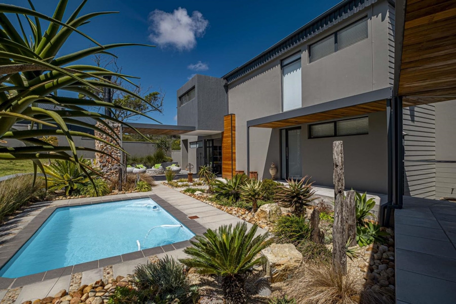 4 Bedroom Property for Sale in Kragga Kamma Eastern Cape